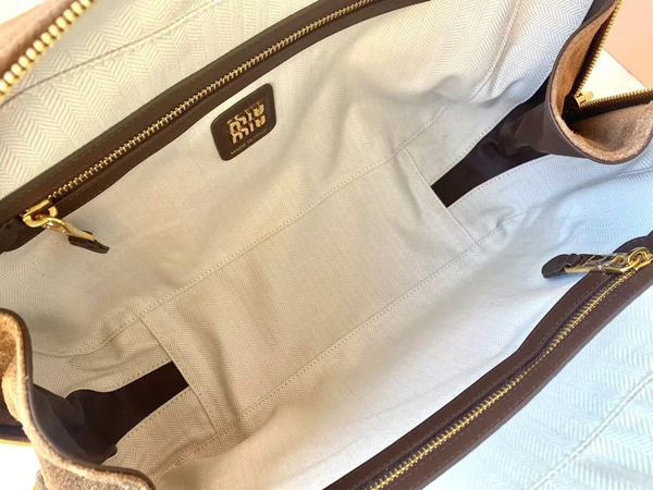 スーパーコピーブランドバッグ角部分ディテール